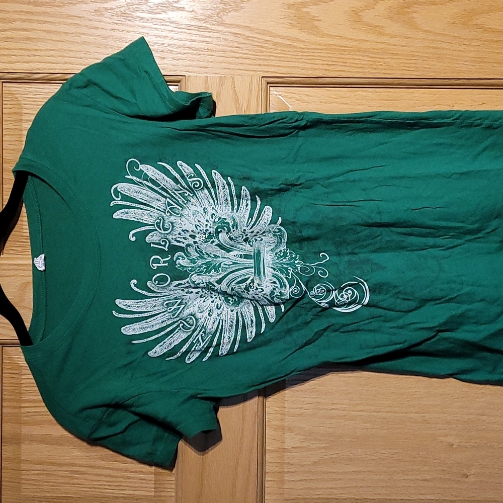 Green T very fitted